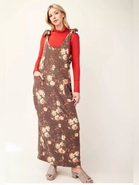 Floral sleeveless Maxi Dress in  Brown with Peach Blooms
